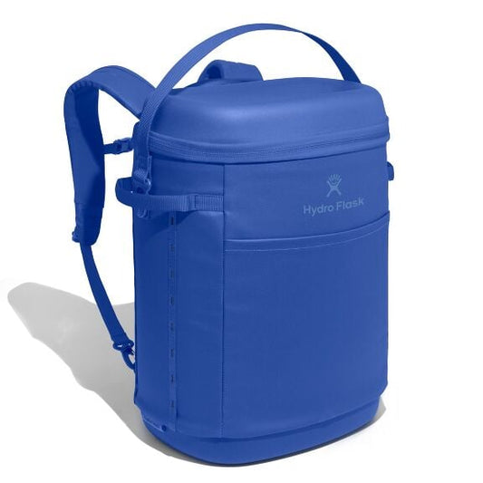 carryouttm-backpack-22-l-b7 18pco382_carryout_backpack_22l_capri_blue_angled_1.jpg