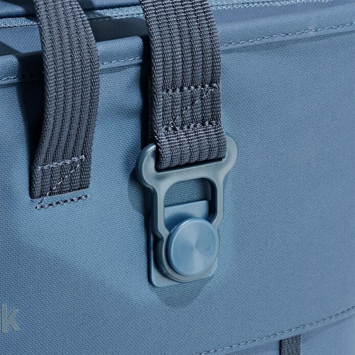carryouttm-soft-cooler-tote-20-l-x4 250815_hydro_cooler_details_14838_2_4.jpg