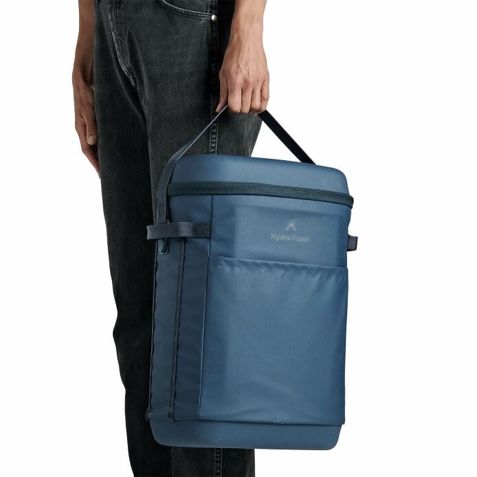 carryouttm-backpack-22-l-b7 250815_hydro_s26_hb_14597_6.jpg