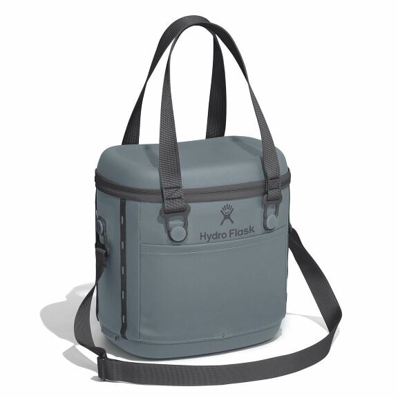 carryouttm-soft-cooler-10-l-w2 6pco043-carryout-cooler-10l-shale-gray-angled_1_1.jpg