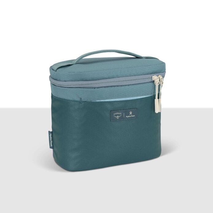 osprey-axis-x-hydro-flask-campus-essentials-bundle-x6 axisxhydroflask_s26_detail1_cascadeblue_10007249_1.jpg