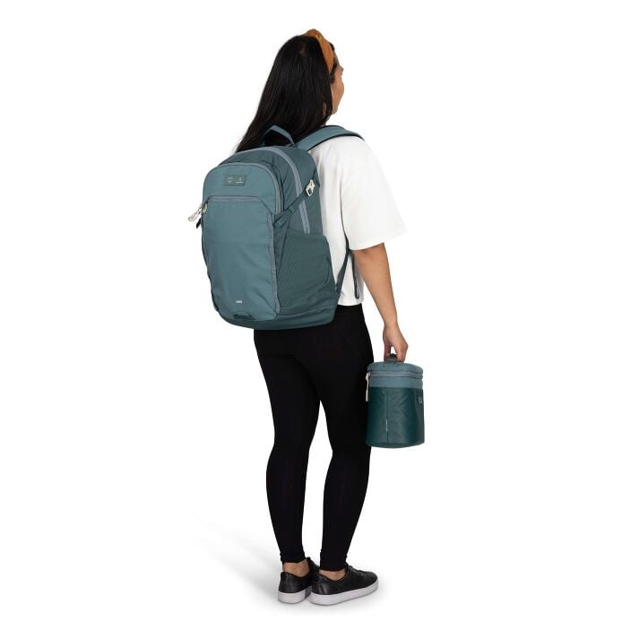 osprey-axis-x-hydro-flask-campus-essentials-bundle-x6 axisxhydroflask_s26_onbody2_cascadeblue_10007249_2.jpg