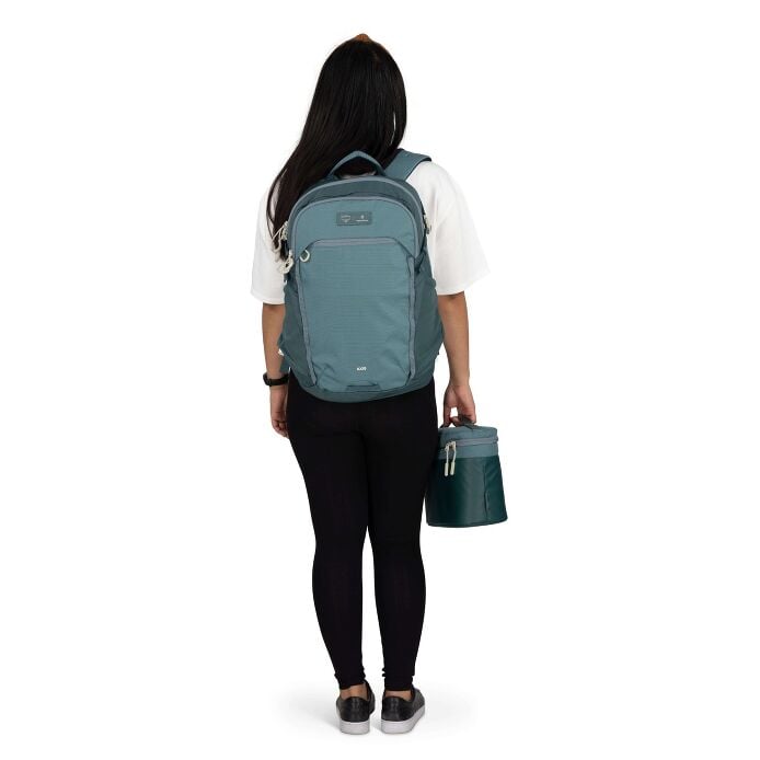 osprey-axis-x-hydro-flask-campus-essentials-bundle-x6 axisxhydroflask_s26_onbody3_cascadeblue_10007249_2.jpg