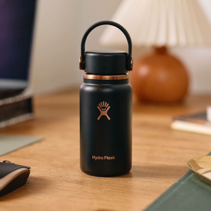 arc-collection-micro-hydro-200-ml-s1 black_-_lifestyle_1.jpeg