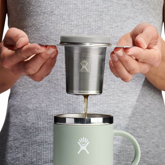 tea-infuser-i7 drif035-tea-infuser-birch-hb-pour_1.jpg