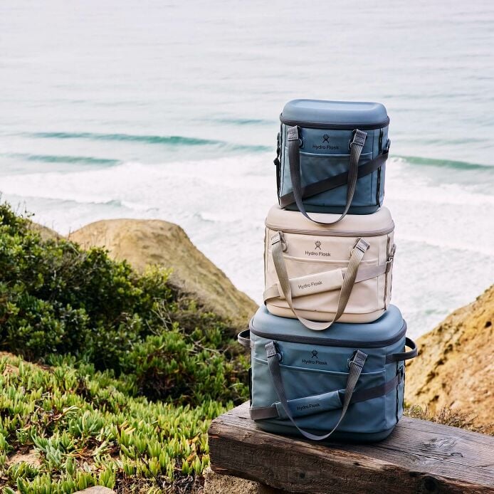 carryouttm-soft-cooler-15-l-t8 hf_carryout_bouwer_d1_l1_torrey_pines_still_life_0252_6.jpg