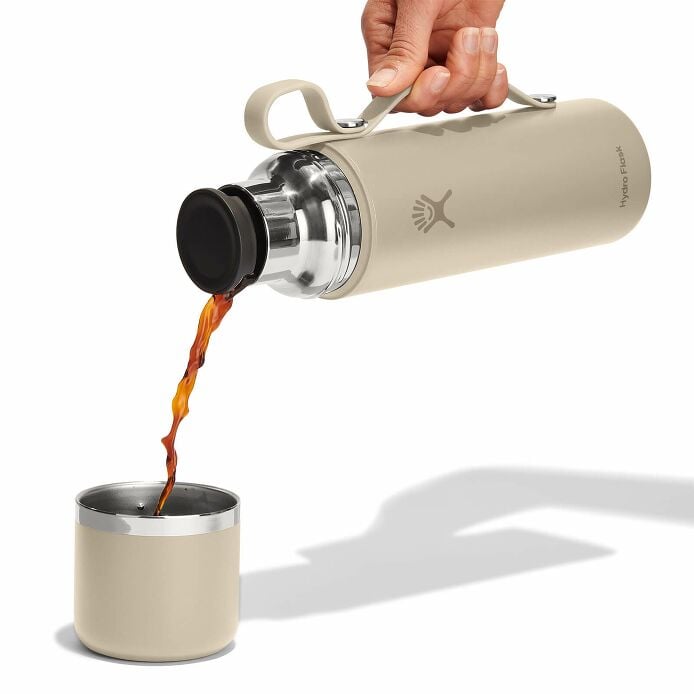 28-oz-hot-flask-and-cup-b7 hot-flask-_-cup-oat-pour.jpg