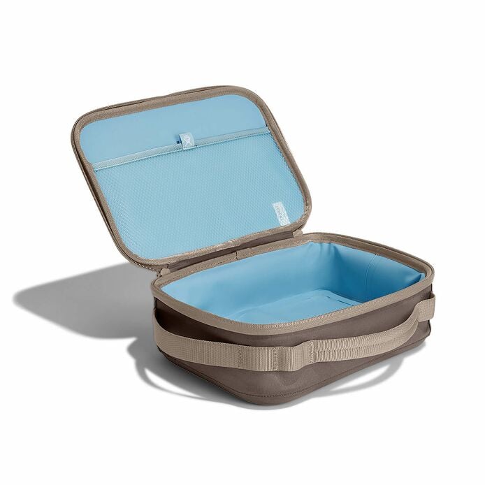 5-l-carry-outtm-lunch-box-j0 lbox217_5lcarryoutlunchbox_sandpiper_angled.jpg