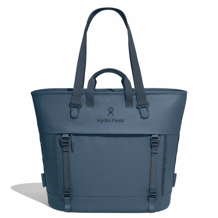 carryouttm-soft-cooler-tote-30-l-o9 maxiit384-carryout-tote-30l-harbor-blue-straight.jpg