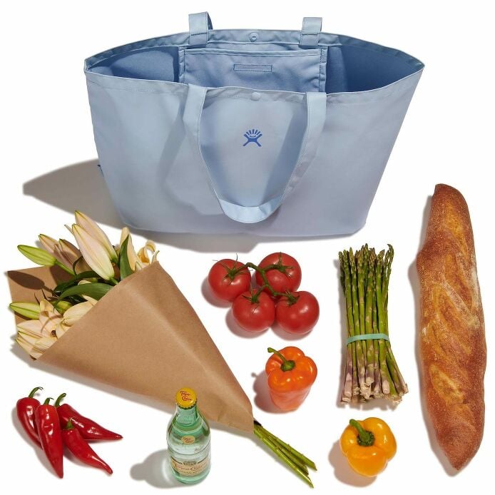 20-l-tag-along-tote-r1 rt20484_20ltagalongtote_surf_packing_1.jpg